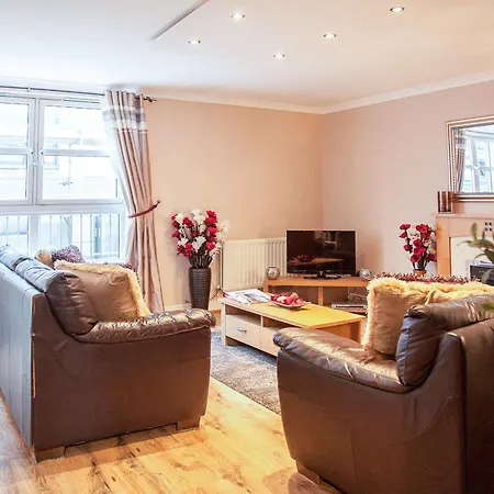 Royal Mile Apartment *