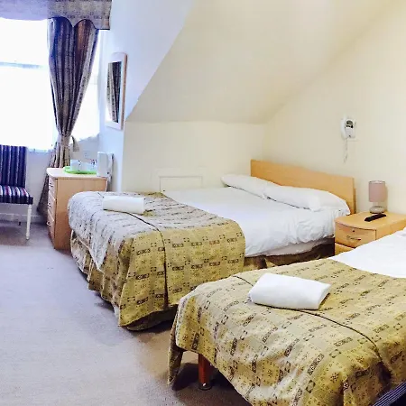 Merith House 3*