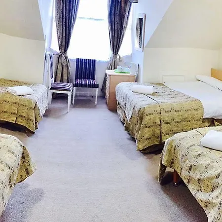 Merith House Hotel 3*