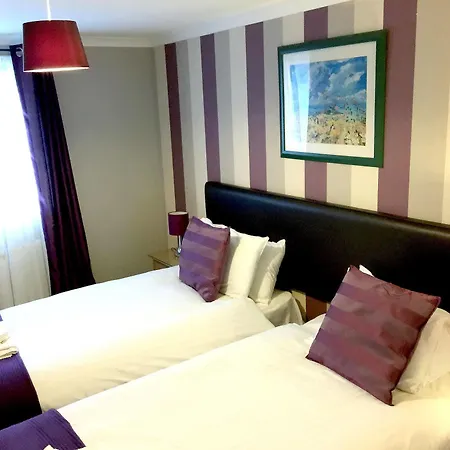 Edinburgh Aparthotel Apartahotel 4*