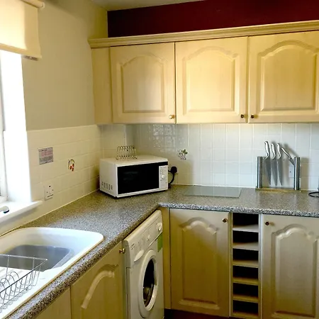 Edinburgh Aparthotel 4*