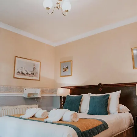 Pensionat West End 4*