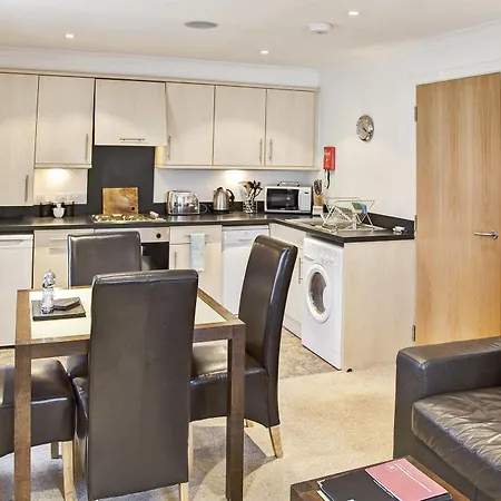 Fountain Court - Grove Executive 4*