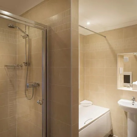 Fountain Court - Grove Executive Apart Otel