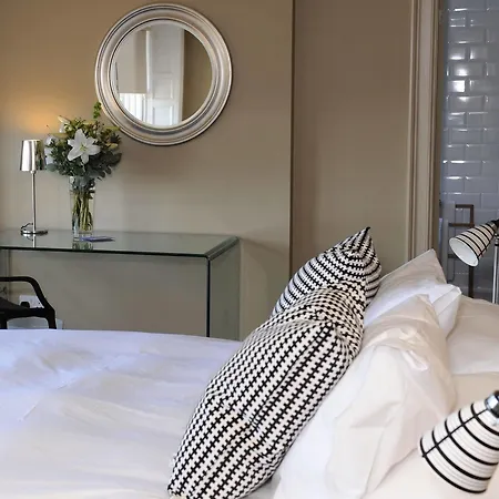 B+B Edinburgh