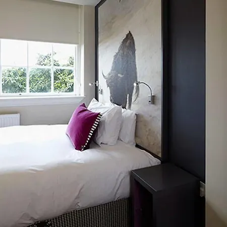B+B Edinburgh 4*