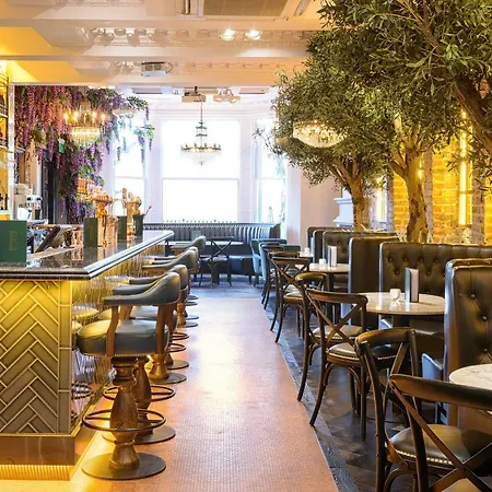 Black Ivy إدنبرة