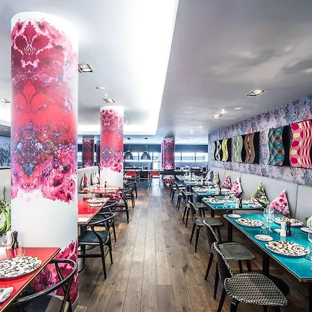 Radisson Collection Hotel, Royal Mile 5*