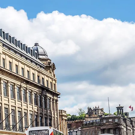 Hotel One Edinburgh-princes 3*