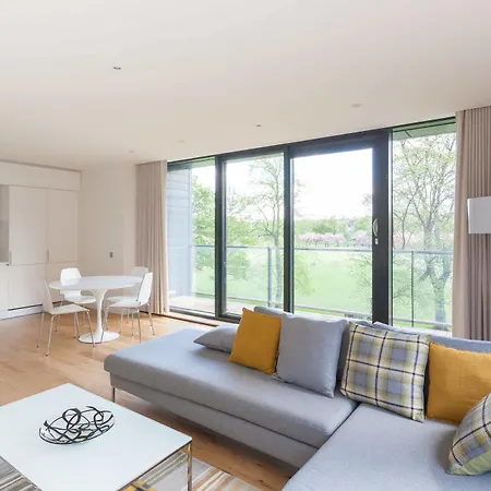 Cloud 9 - Quartermile 4*