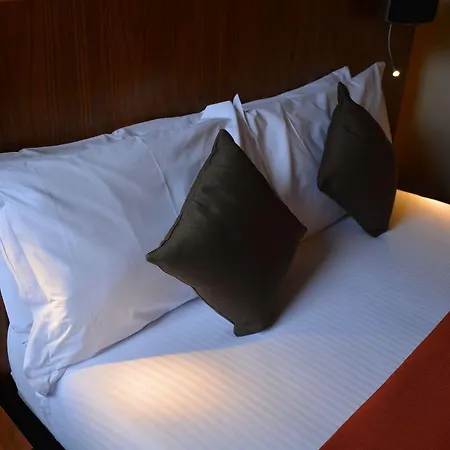 The Place 4* Эдинбург