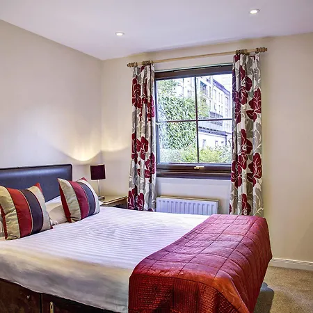 Apartahotel Fountain Court - Grove 4*