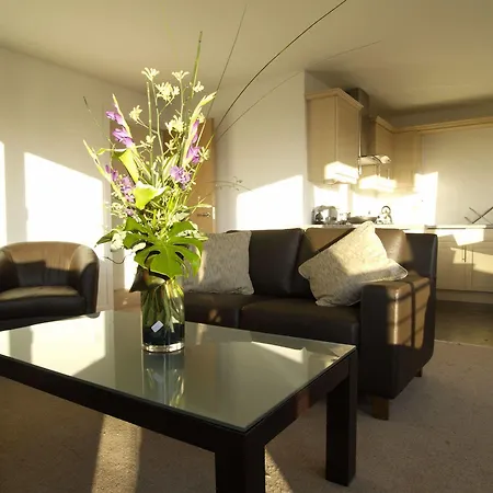 Fountain Court - Eq2 Aparthotel 4*