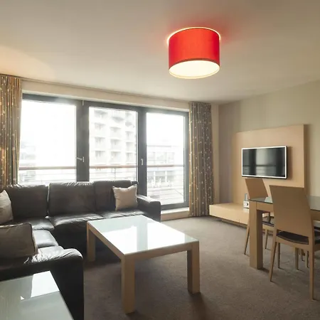 Fountain Court - Eq2 Apartahotel 4*