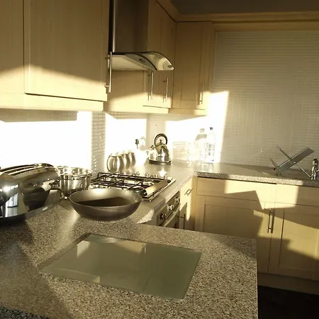 Fountain Court - Eq2 Apartahotel