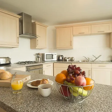 Apartahotel Fountain Court - Eq2 4*