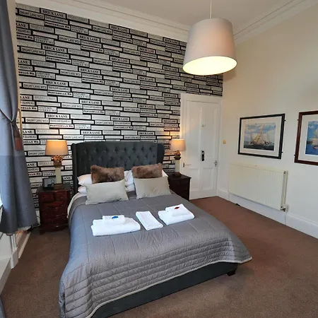 Bed & Breakfast Sixteen Edinburgh