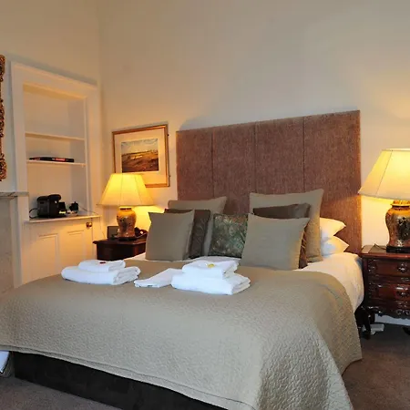 Bed & Breakfast Sixteen Edinburgh