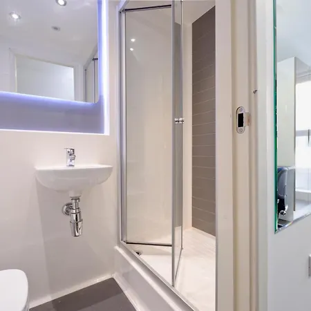 Destiny Student - Holyrood Эдинбург