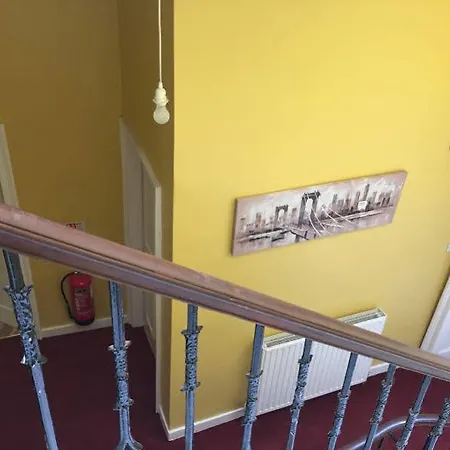 16 Pilrig Bed & Breakfast Edinburgh