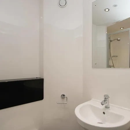 דירה Destiny Student - Shrubhill אדינבורו