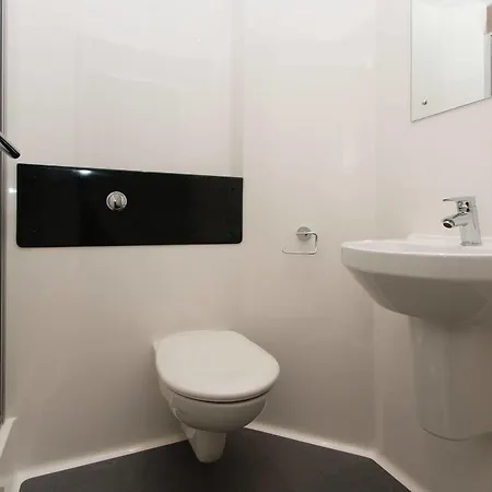 Destiny Student - Shrubhill דירה