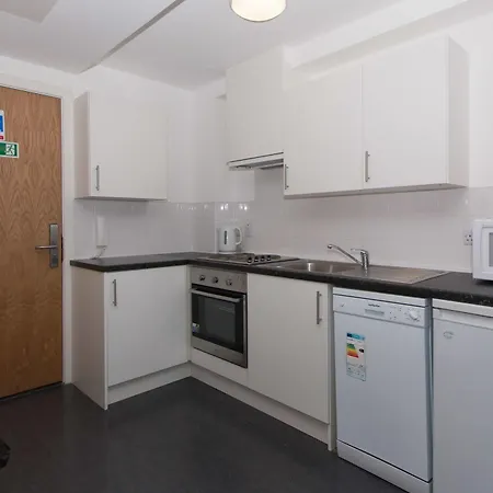 Destiny Student - Shrubhill Appartement *