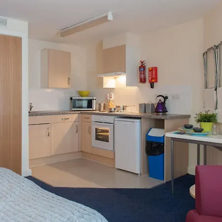 Mcdonald Road Apartmán