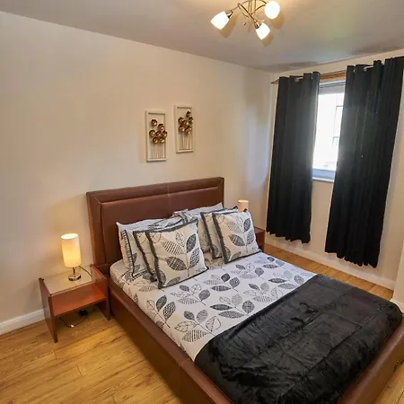 Pearl Lochrin Place Edimburgo
