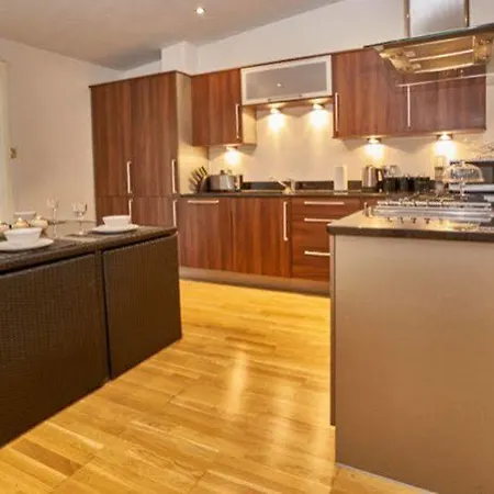 Pearl - Lochrin Place Apartment Edinburgh