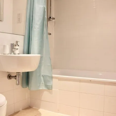 Spacious 2 Bedrooms In Strada *