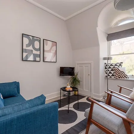 Super Stylish&modern Apt With Amazing Castle View