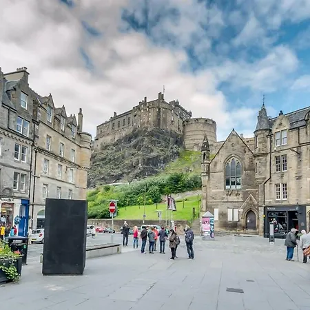 Super Stylish&modern Apt With Amazing Castle View Edinburgh