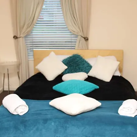 Hotel Tony Asga - Aishasakina Édimbourg