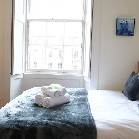 Altido Castle Terrace 3 Bedroom - Old Town