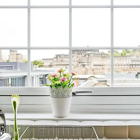 Appartamento Joivy Bright Royal Mile Edimburgo