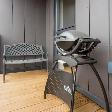 Altido Bright 3 Bed In City Centre - Free Parking & Lift *