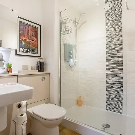 Altido Bright 3 Bed In City Centre - Free Parking & Lift *