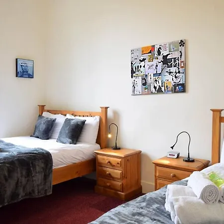 Altido Castle Terrace 3 Bedroom - Old Town Apartment
