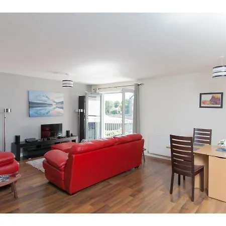 Bright, Contemporary Flat With Parking! * Edinburgh