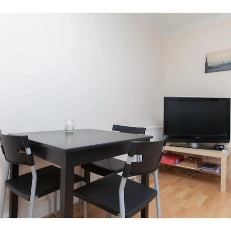 Διαμέρισμα Comfort + Convenience - Festival Base W/parking! *