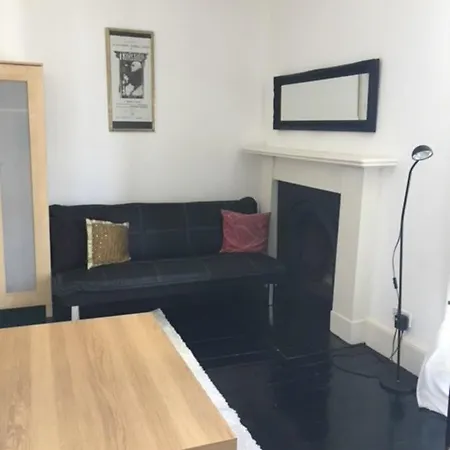 דירה Spacious 4 Bedrooms In City Centre