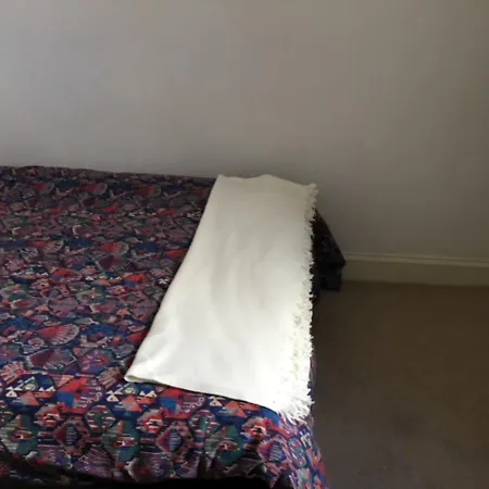 דירה Spacious 4 Bedrooms In City Centre *