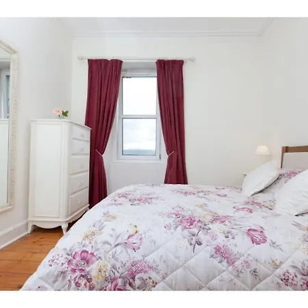 Homely Tenement For 2 Near Botanic Gardens