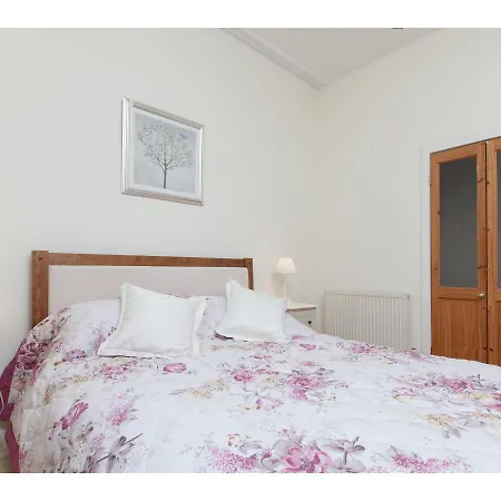 Homely Tenement For 2 Near Botanic Gardens