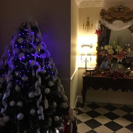 Aaran Guest house 4*