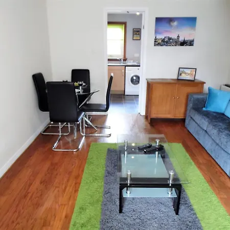 The Upper Craigour Royal Infirmary House Apartment