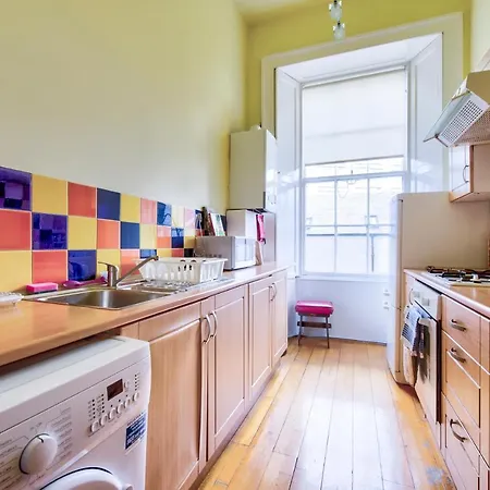Spacious Central 3bed By The Castle * Edimburgo