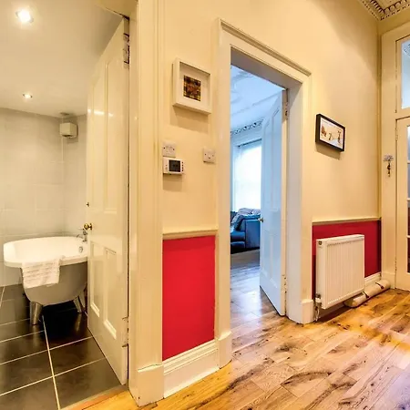 Altido 4bed Apt Near The Meadows & George Sq