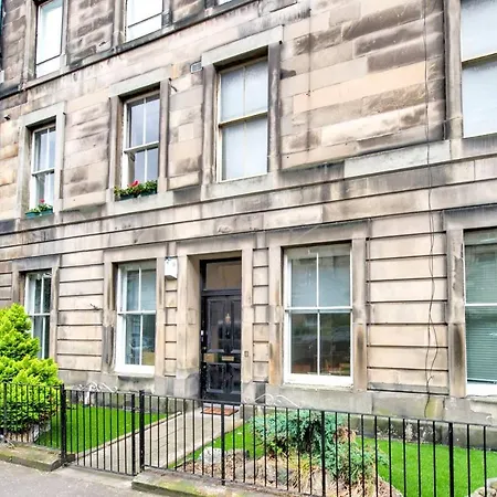 Altido 4bed Apt Near The Meadows & George Sq *